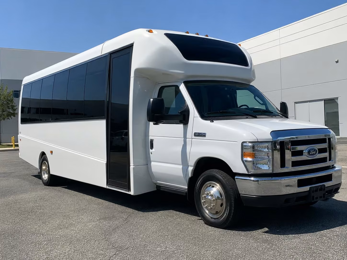 15 passenger minibus