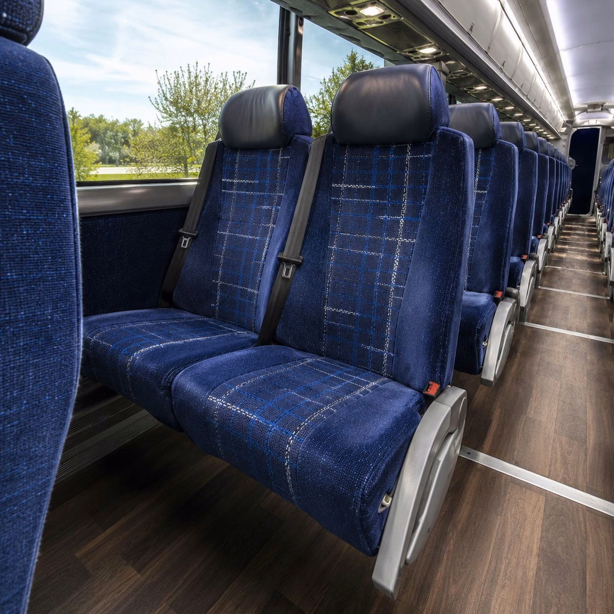 how where and when you are traveling affects richmond bus rental rates