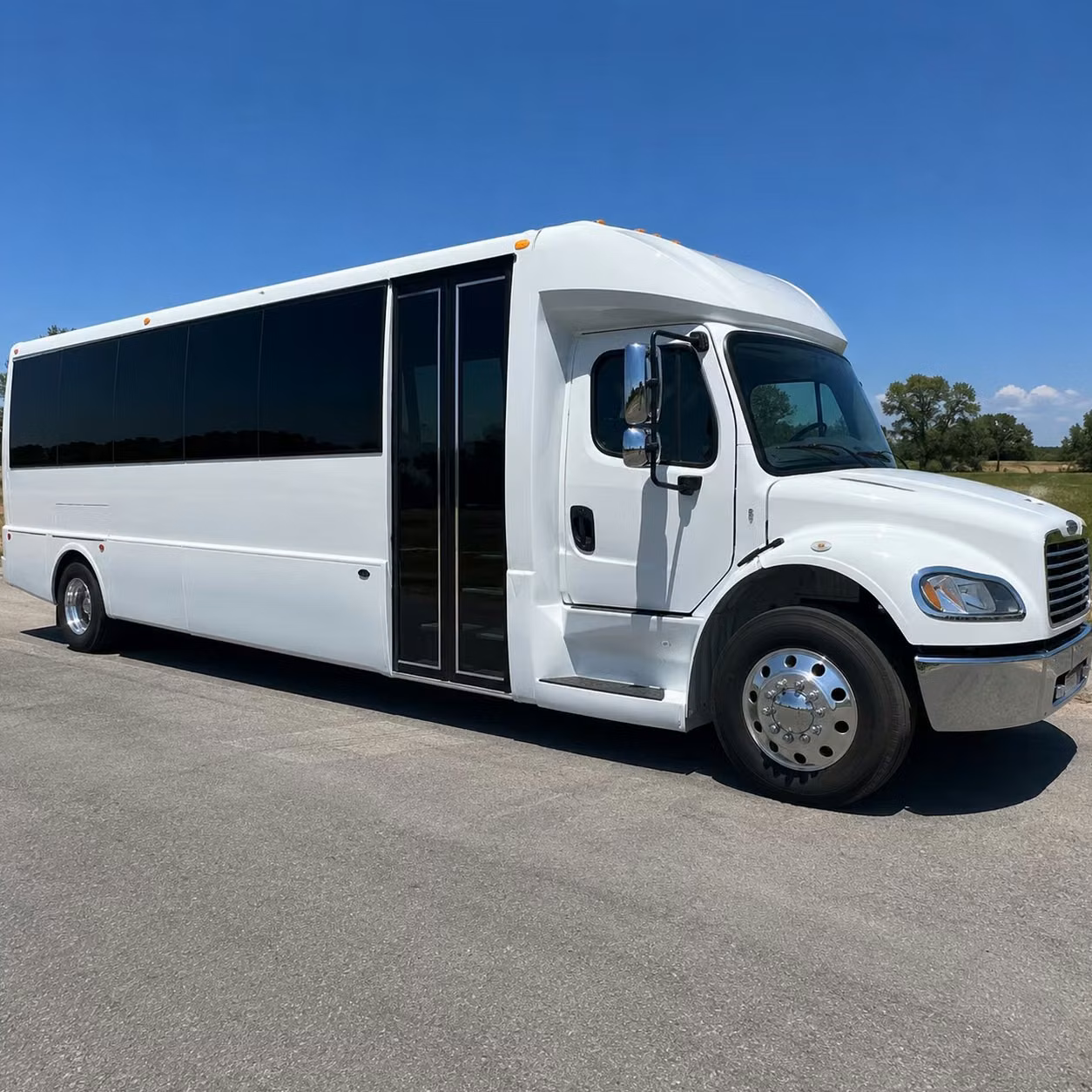 richmond 18 passenger minibus rental
