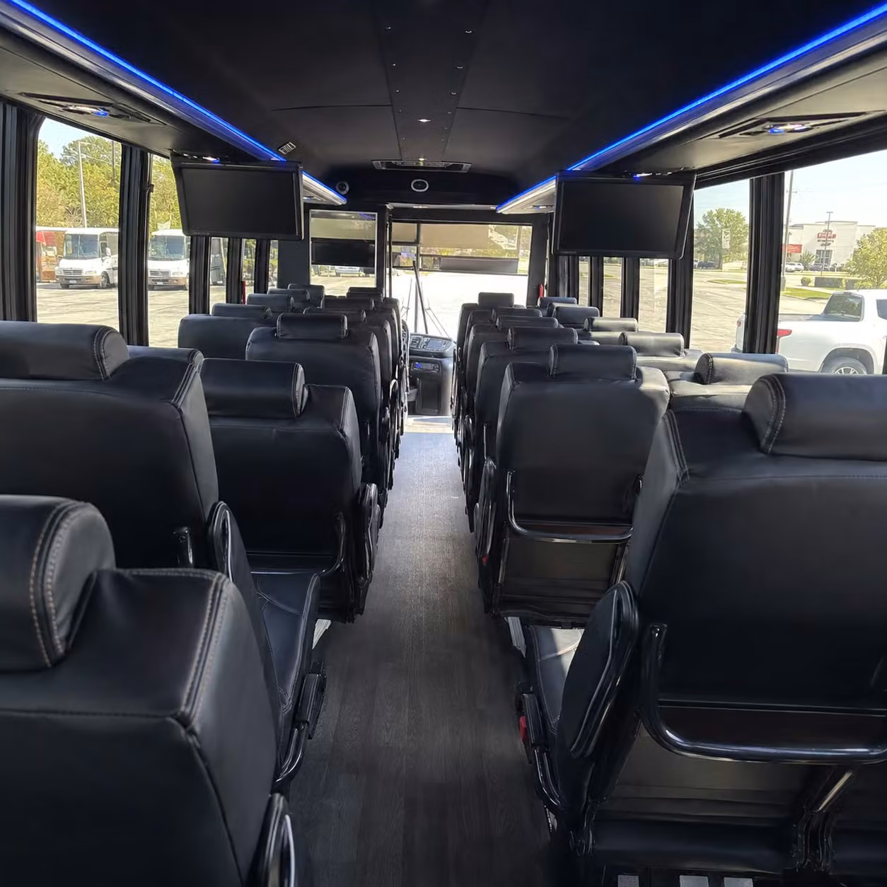richmond 25 passenger minibus rental